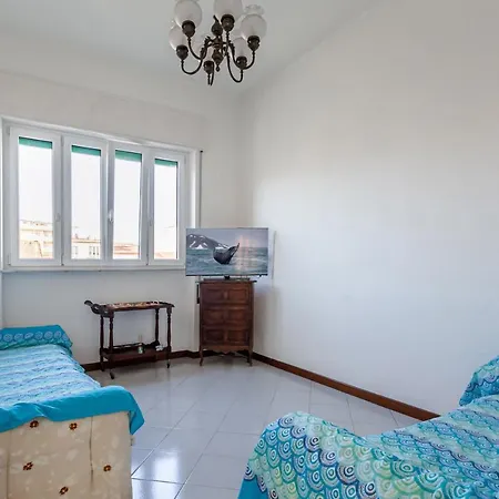 Roomy With Balconies Appartement