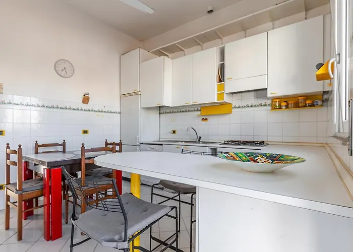 Apartmán Guesthost - Roomy With Balconies *